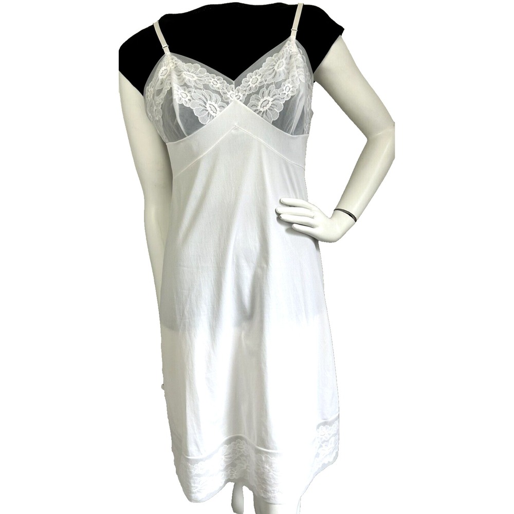 Vintage Vanity Fair Lace Trim Full Slip Silky Nylon Body USA White 36, M VGUC